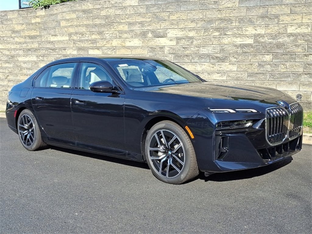 New 2026 BMW 750e xDrive Sedan