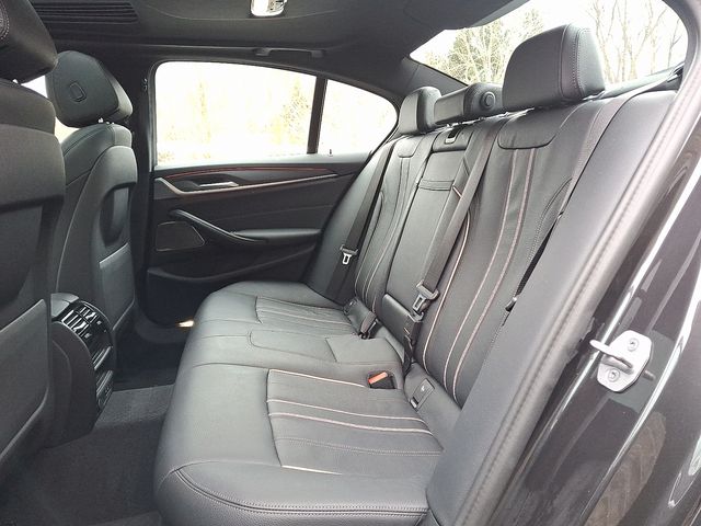 2023 BMW 5 Series 530i - Photo 10