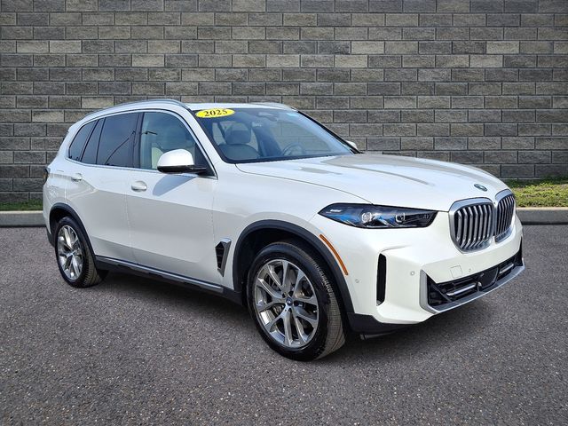 2025 BMW X5 SUV 