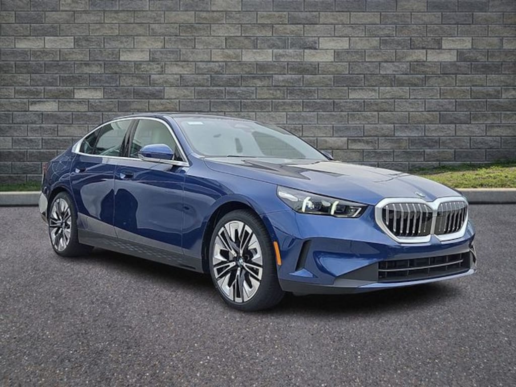 New 2026 BMW 530i xDrive Sedan