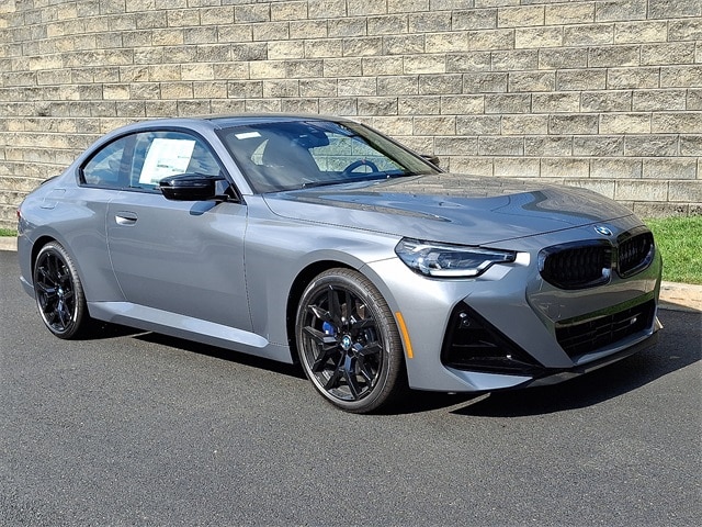 2025 BMW M240i Coupe 
