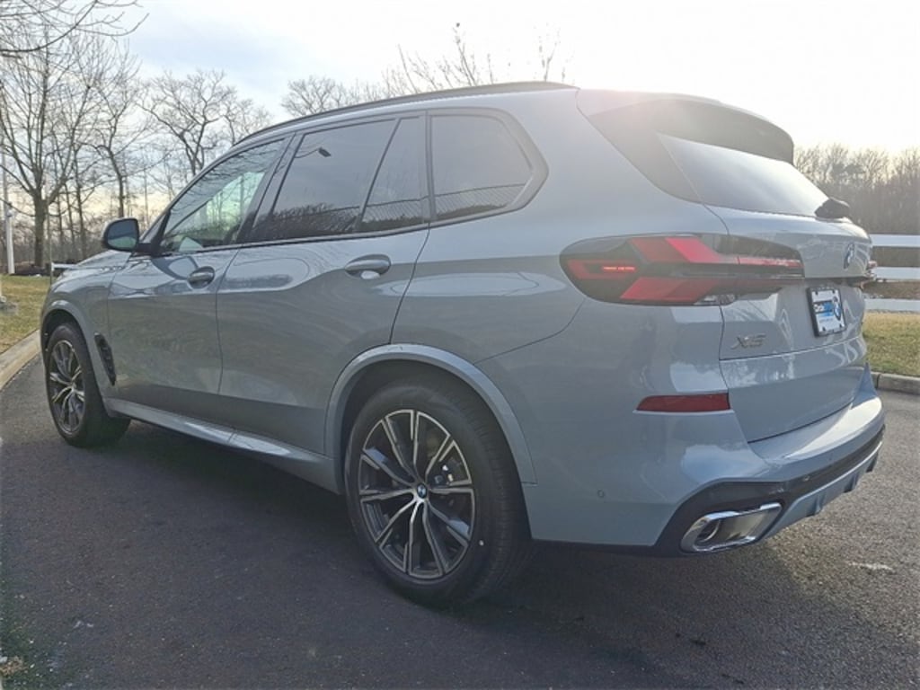 New 2026 BMW X5 PHEV xDrive50e SUV