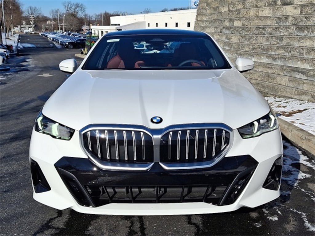 New 2026 BMW 530i xDrive Sedan