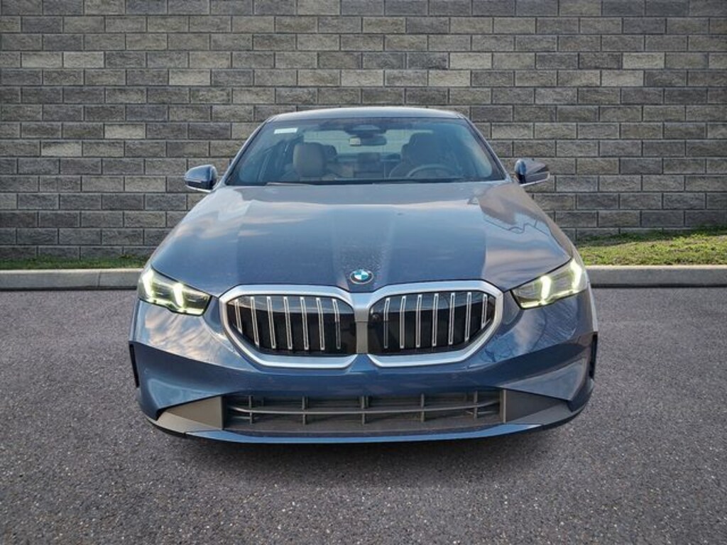 New 2026 BMW 530i xDrive Sedan