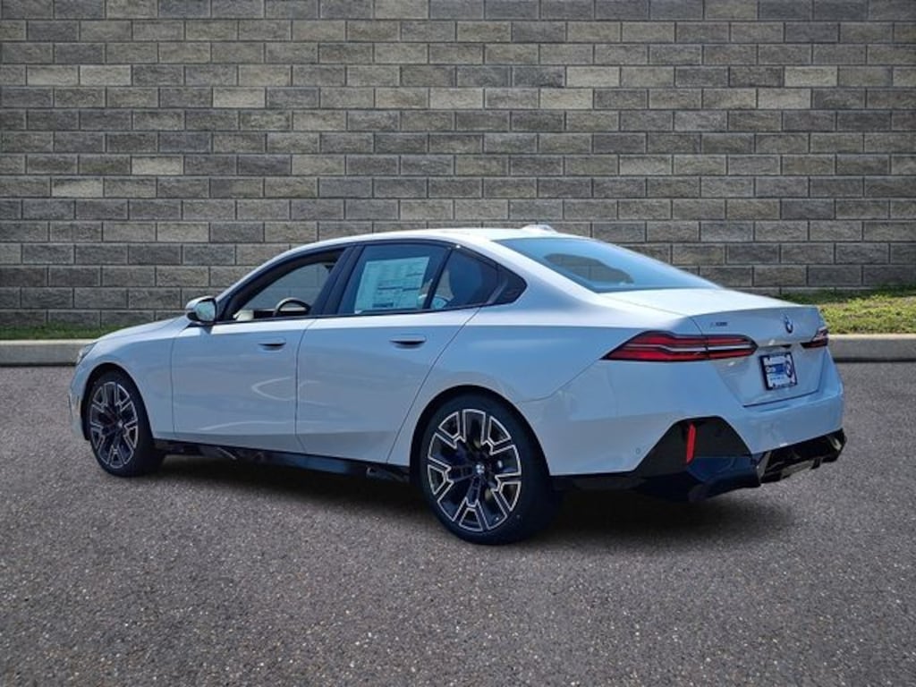 New 2026 BMW 530i xDrive Sedan