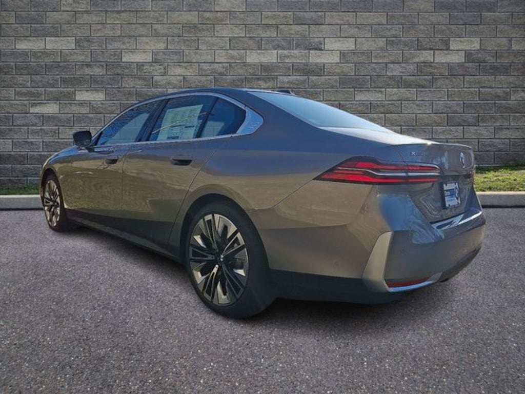 New 2026 BMW 530i xDrive Sedan