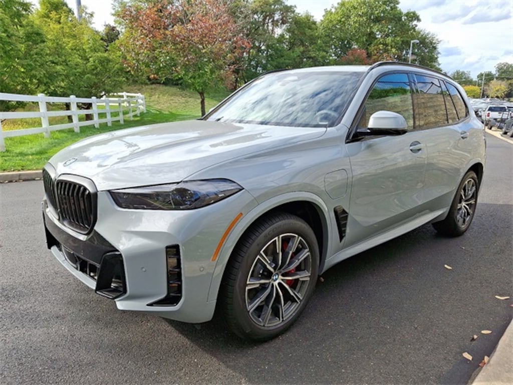 New 2026 BMW X5 PHEV xDrive50e SUV