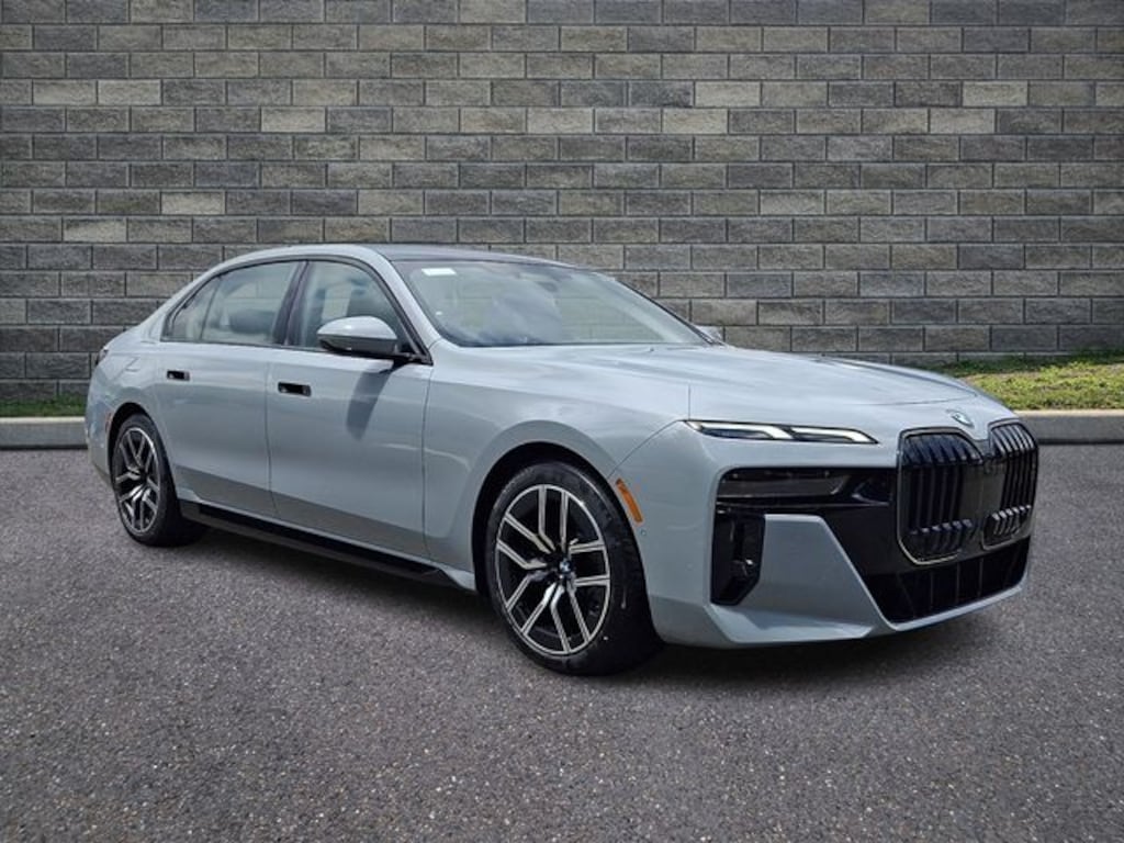 New 2026 BMW 740i xDrive Sedan