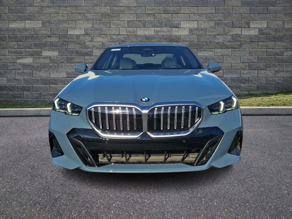 New 2026 BMW 530i xDrive Sedan