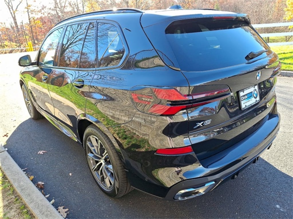 New 2026 BMW X5 xDrive40i SUV