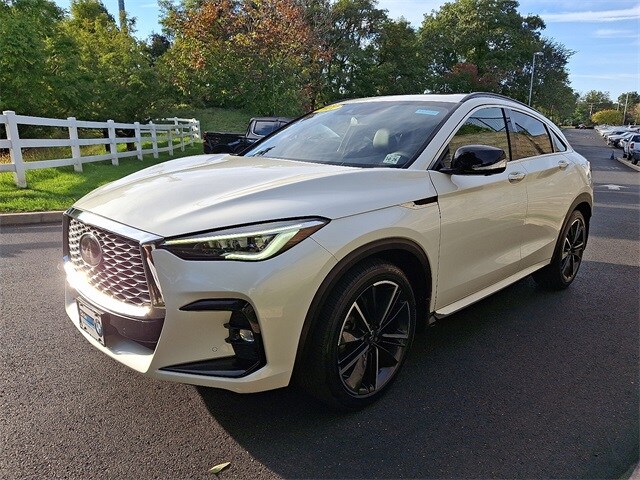 2022 Infiniti QX55 Essential photo 3