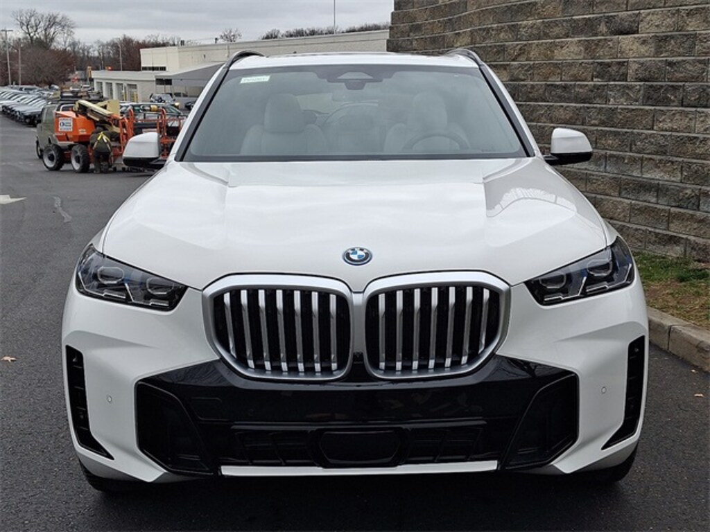 New 2026 BMW X5 PHEV xDrive50e SUV