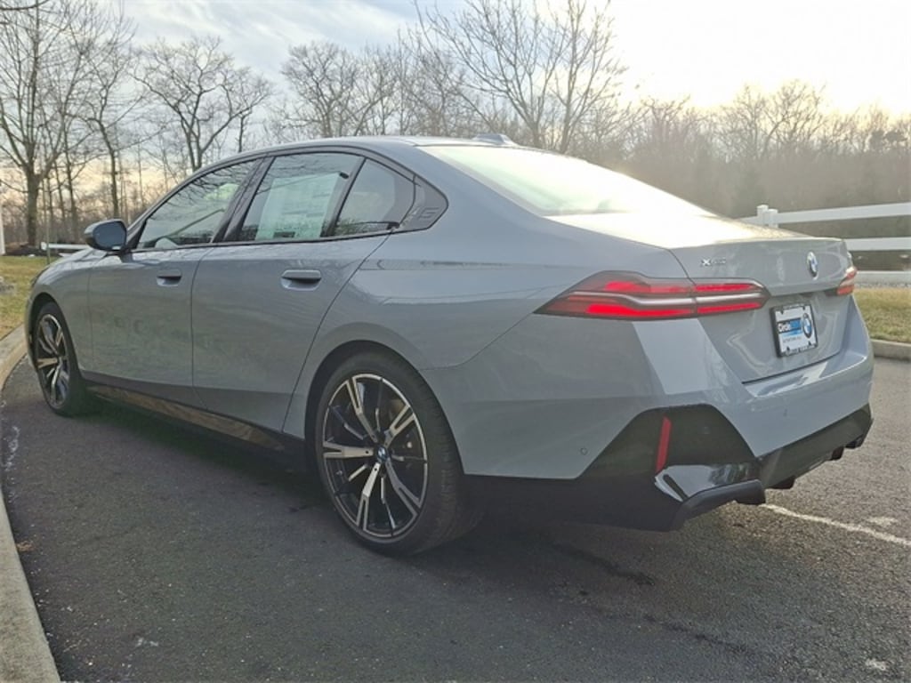 New 2026 BMW 530i xDrive Sedan