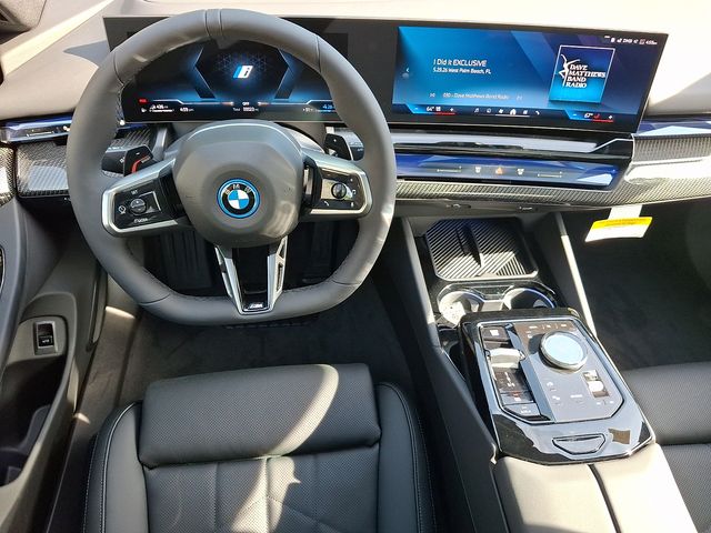 2027 BMW 5 Series 550e - Photo 11