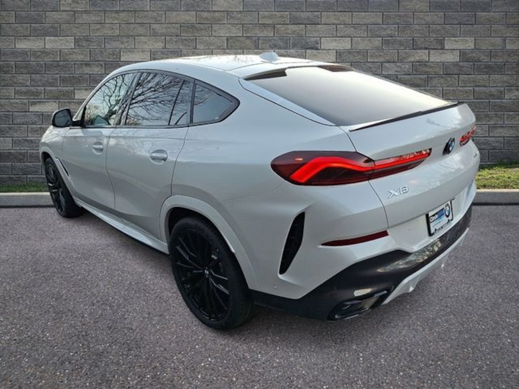 New 2026 BMW X6 xDrive40i SUV