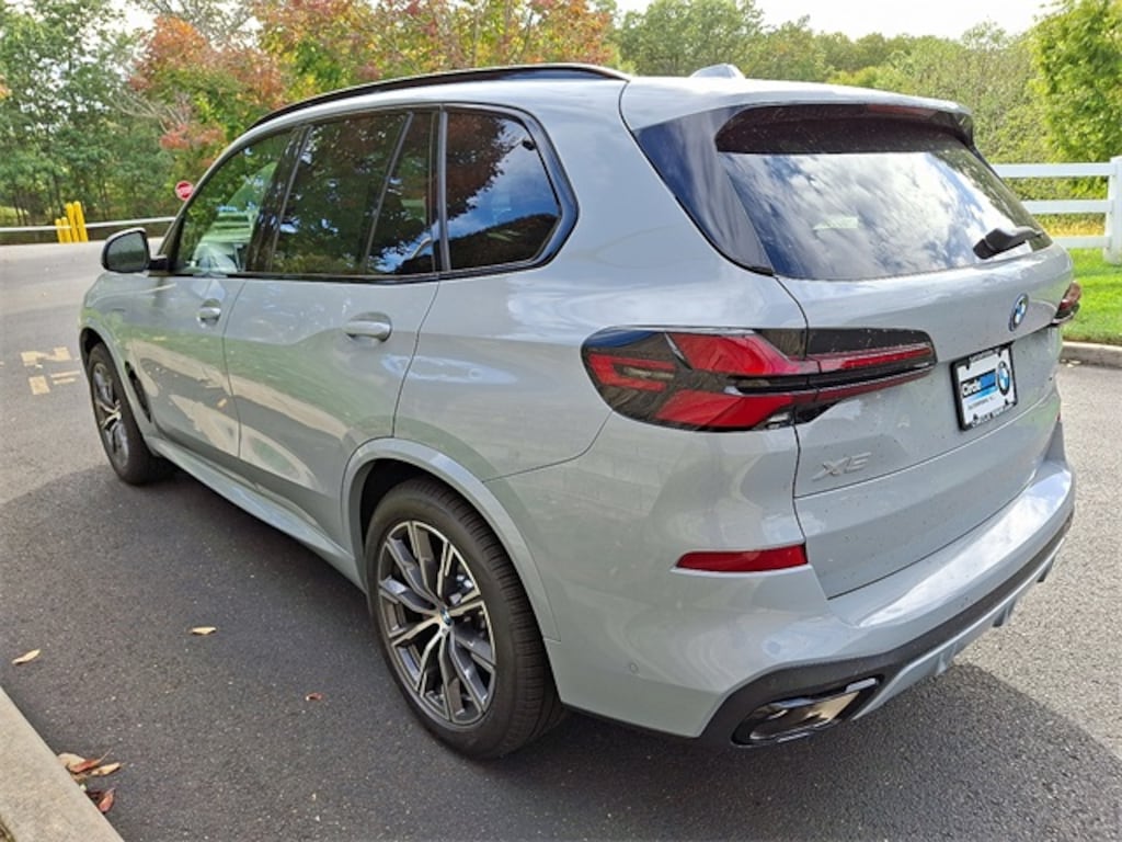 New 2026 BMW X5 PHEV xDrive50e SUV