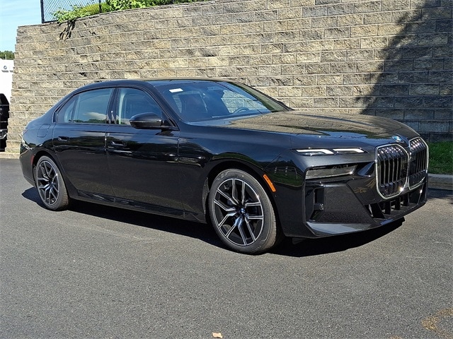 2026 BMW 740i Sedan 