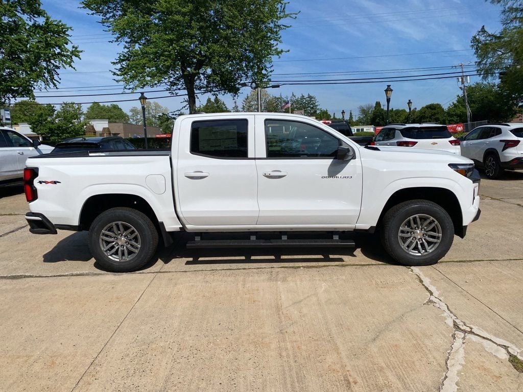2026 Chevrolet Colorado LT - Photo 2
