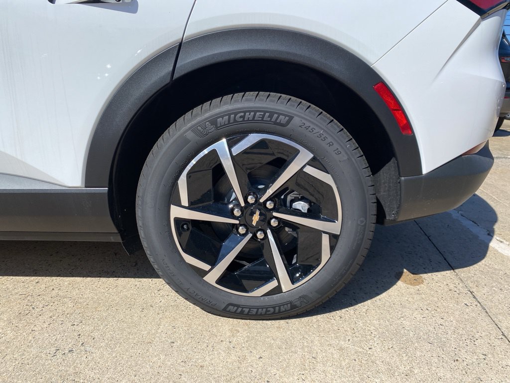 2026 Chevrolet Equinox EV 2LT - Photo 9