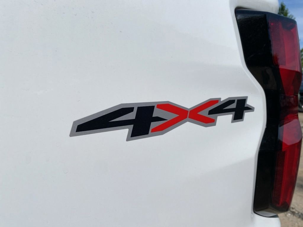 2026 Chevrolet Colorado LT - Photo 16