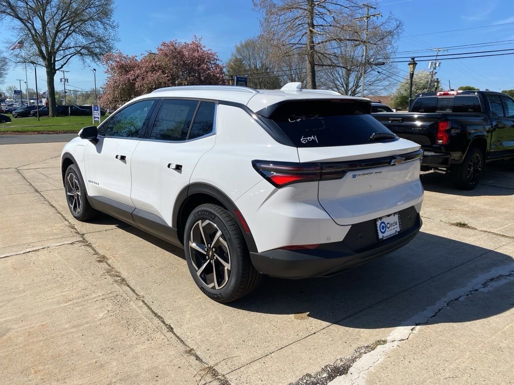 2026 Chevrolet Equinox EV 2LT - Photo 8