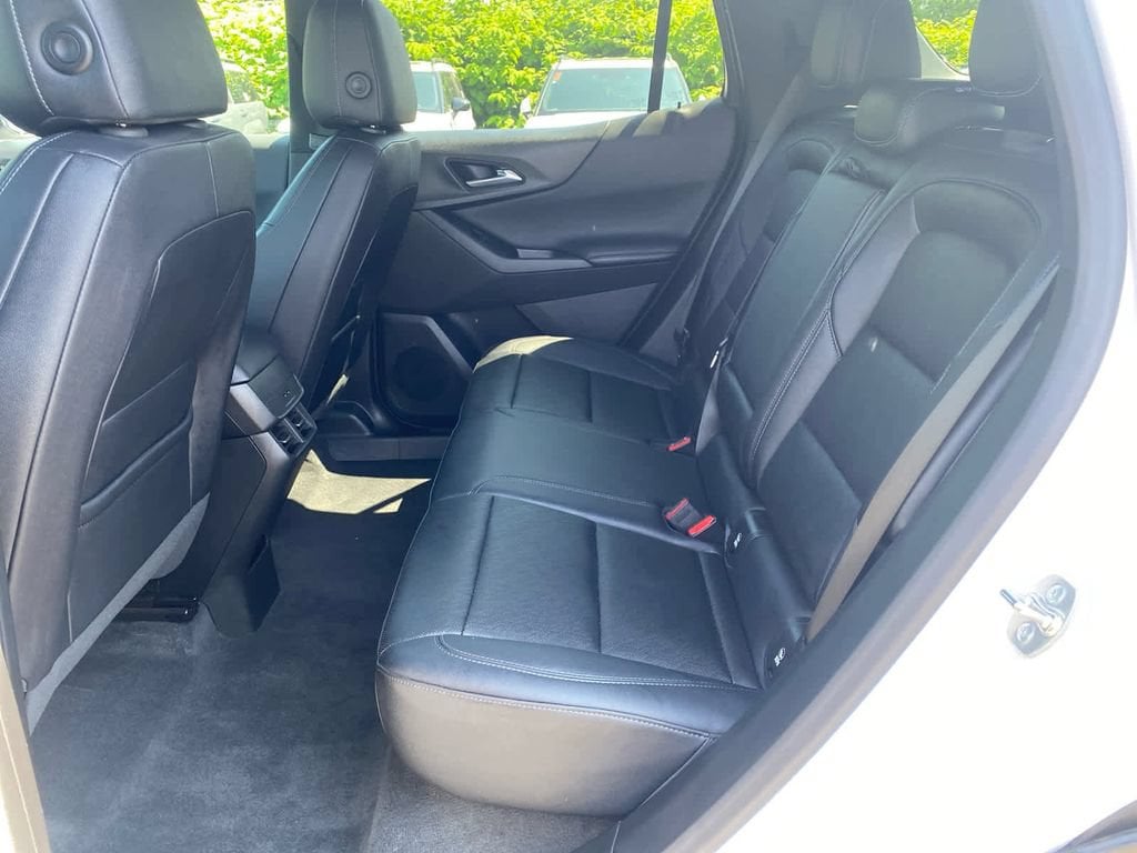 2025 Chevrolet Equinox LT - Photo 12