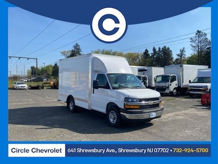 2025 Chevrolet Express Cutaway 3500 1WT Cutaway Van