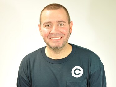 Staff member Chris from ID_5e7665968416