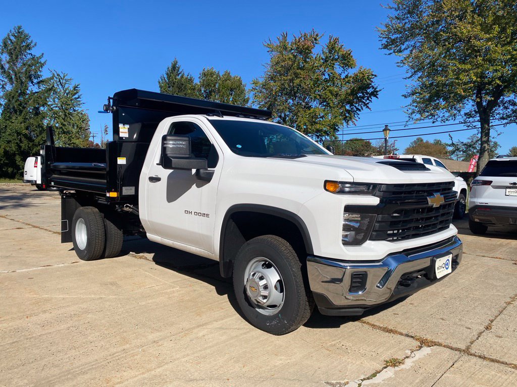  Chevrolet Silverado 3500 HD Chassis Cab