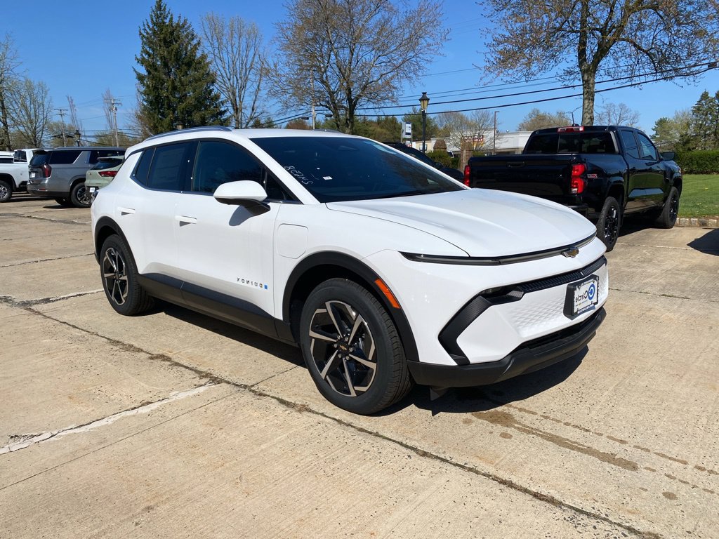 2026 Chevrolet Equinox EV 2LT