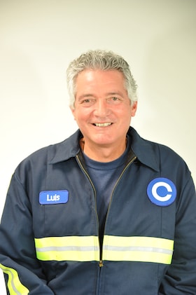 Staff member Luis from ID_44930e63f2a3