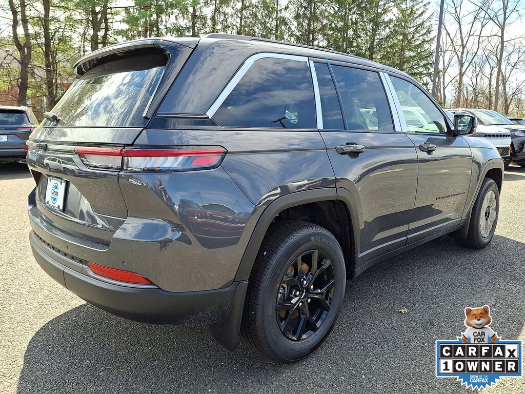 New 2026 Jeep Grand Cherokee LAREDO ALTITUDE 4X4 Sport Utility