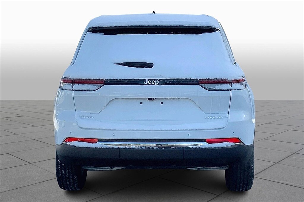 Used 2024 Jeep Grand Cherokee Laredo SUV