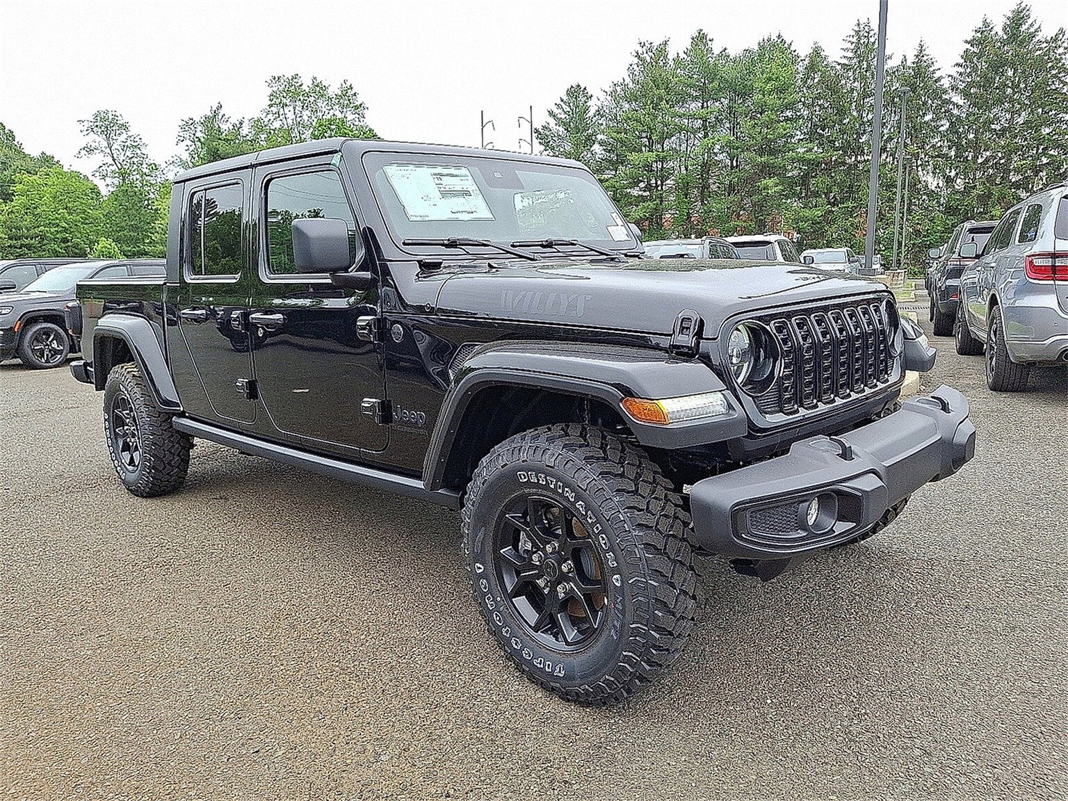 2025 Jeep Gladiator Willys photo 2