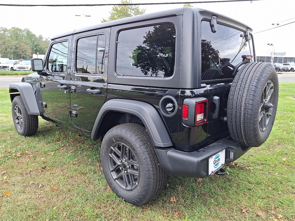 New 2026 Jeep Wrangler 4-DOOR SPORT S Sport Utility