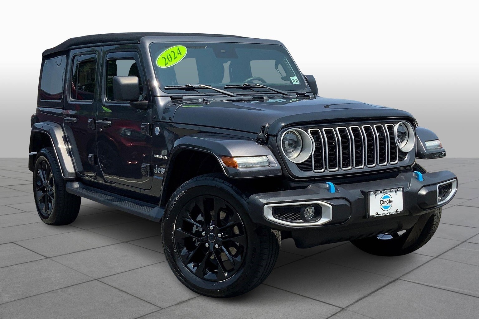 2024 Jeep Wrangler 4xe Sahara photo 2