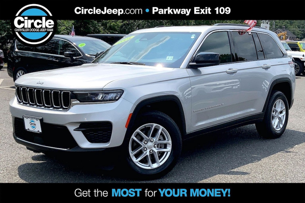 Certified 2025 Jeep Grand Cherokee Laredo SUV