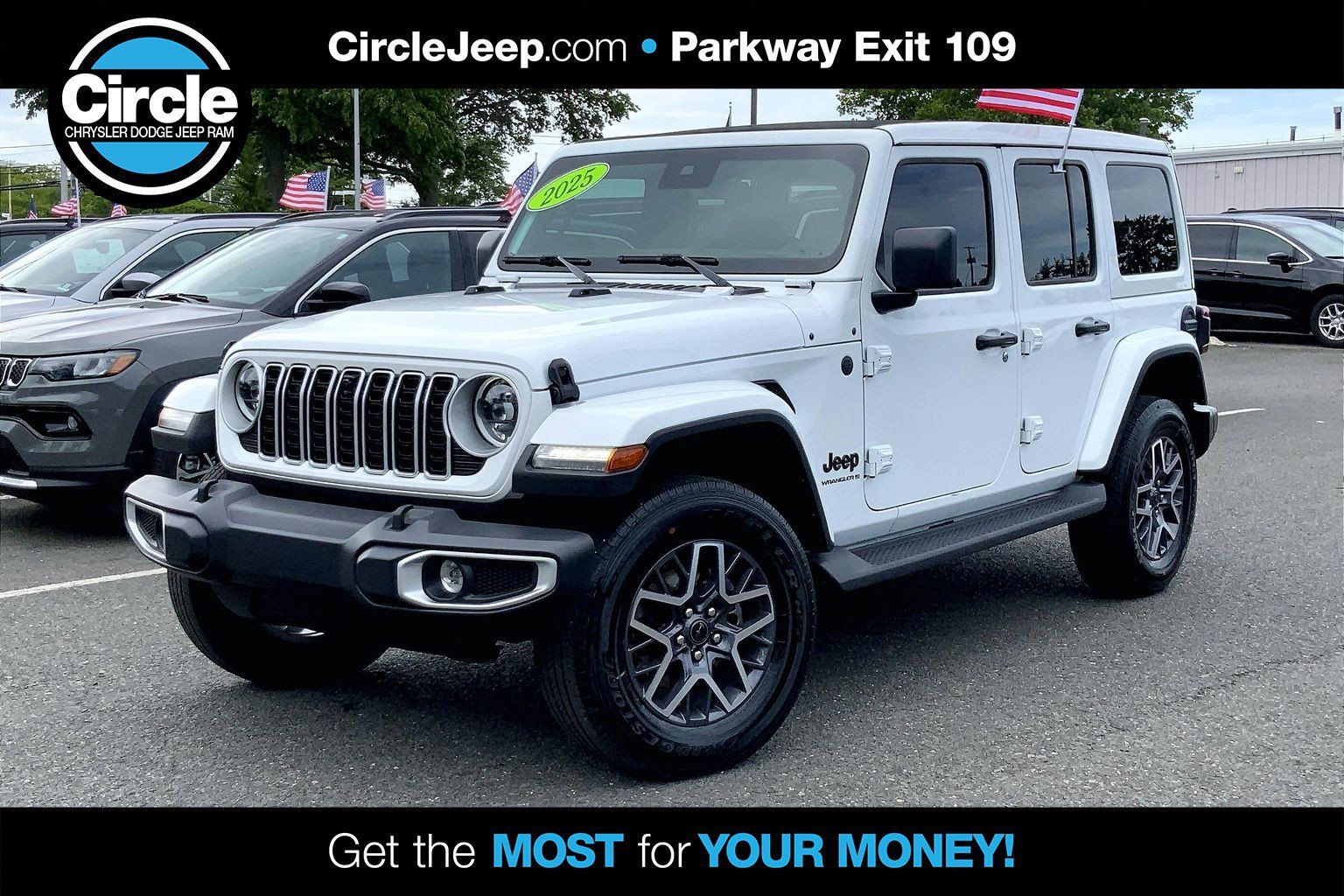 2025 Jeep Wrangler Sahara's photo