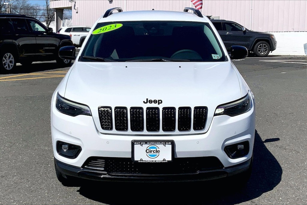 Certified 2023 Jeep Cherokee Altitude Lux SUV