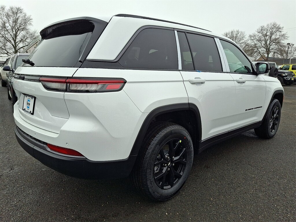 New 2026 Jeep Grand Cherokee ALTITUDE 4X4 Sport Utility