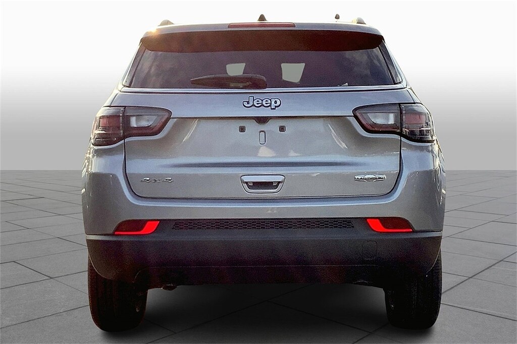 Used 2023 Jeep Compass Latitude Lux SUV