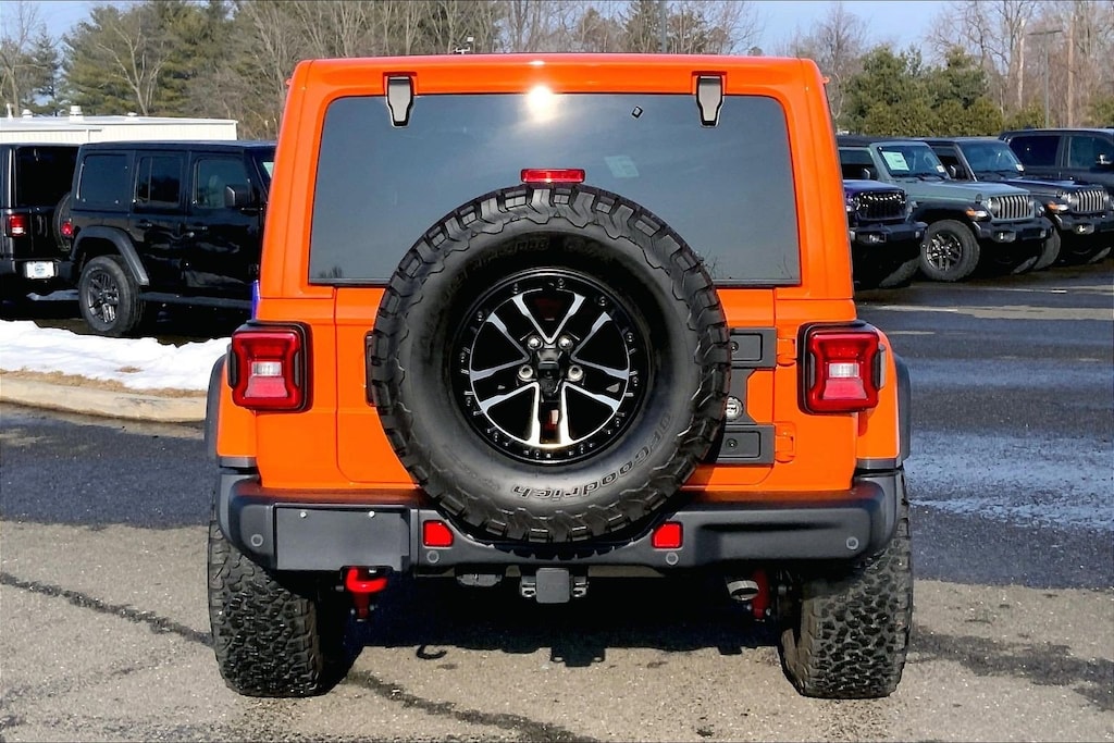 Used 2025 Jeep Wrangler Rubicon SUV