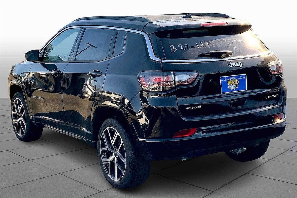 New 2025 Jeep Compass LIMITED 4X4 Sport Utility