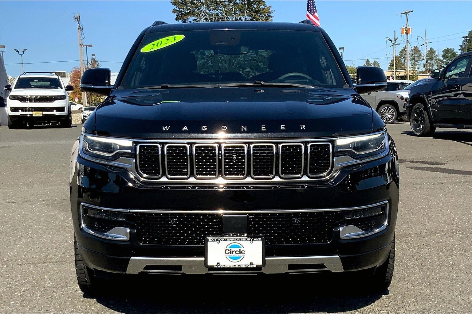 2023 Jeep Wagoneer Series III photo 3