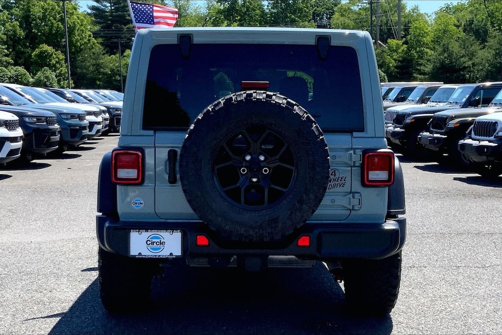 Used 2024 Jeep Wrangler Sport SUV
