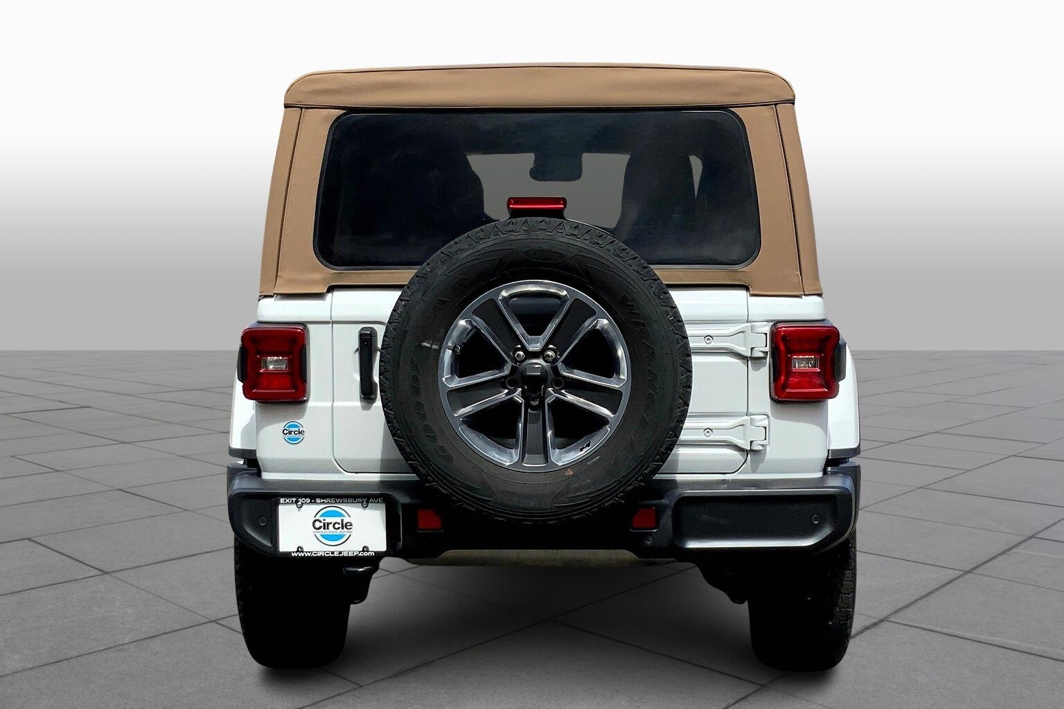 2022 Jeep Wrangler Unlimited Sahara photo 4