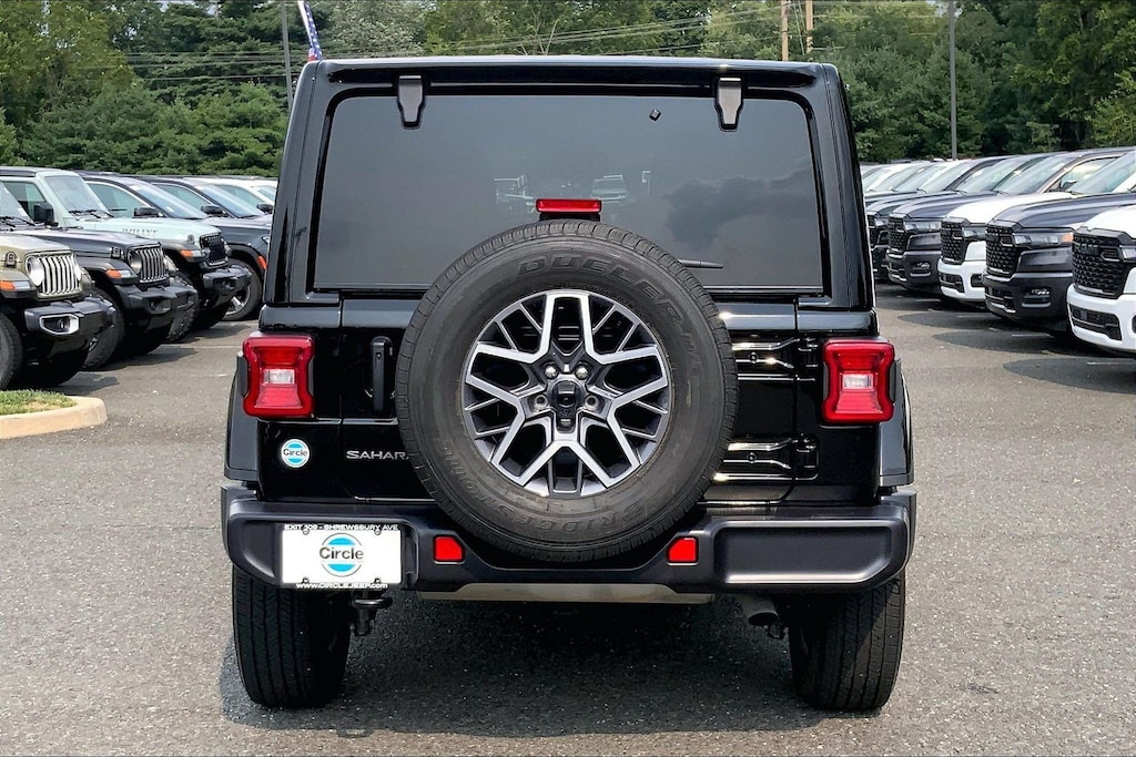 Certified 2025 Jeep Wrangler Sahara SUV