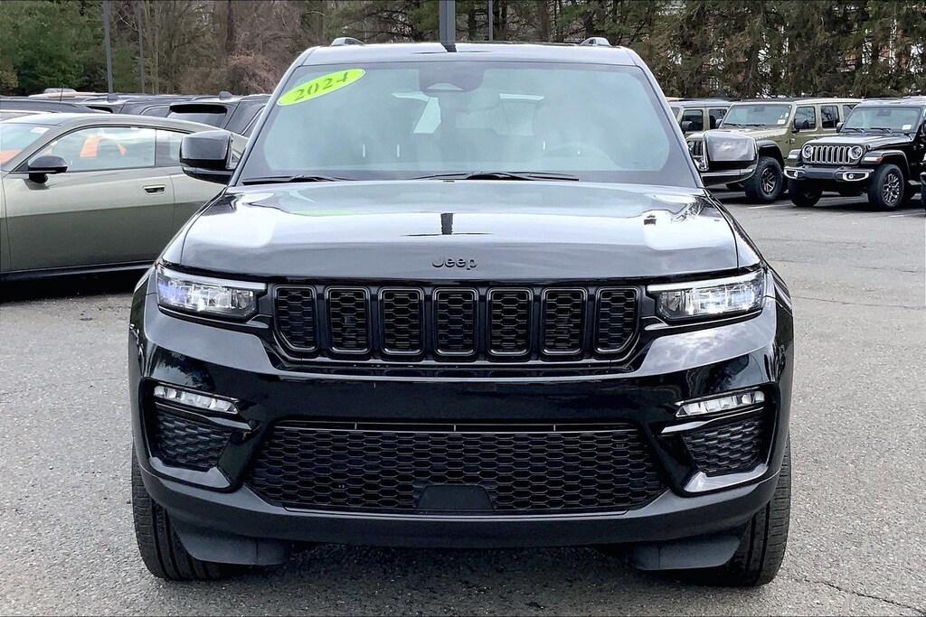 Used 2024 Jeep Grand Cherokee Limited SUV