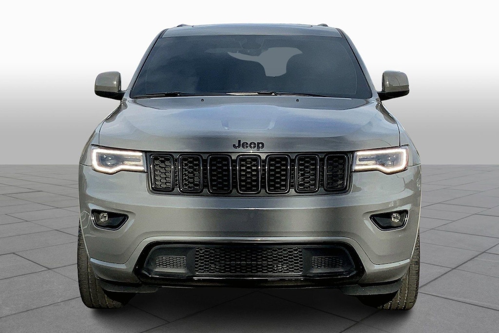 Used 2020 Jeep Grand Cherokee Laredo SUV