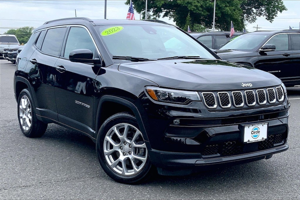 Certified 2023 Jeep Compass Latitude Lux SUV
